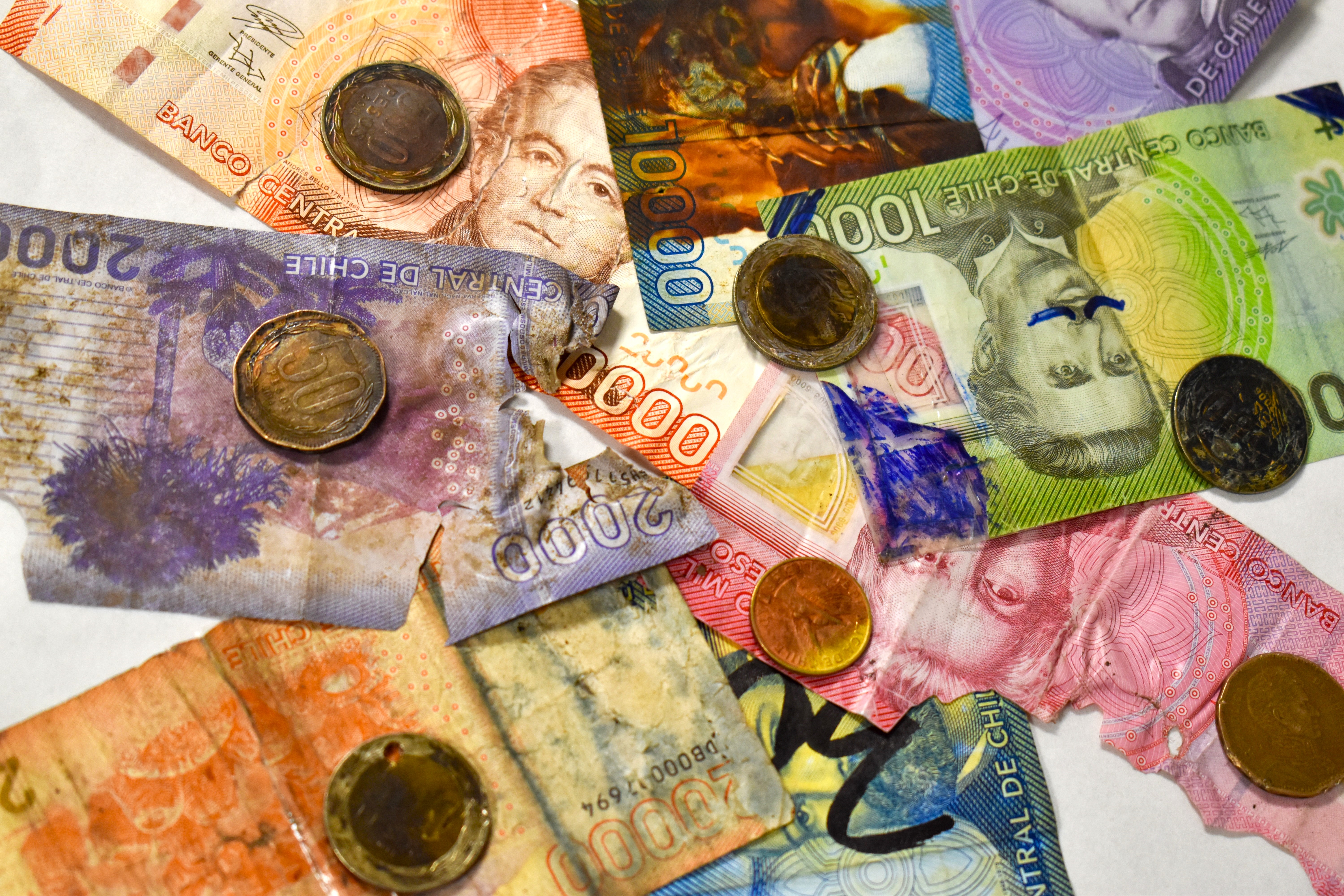 Guía de clasificación de billetes y monedas para empresas bancarias